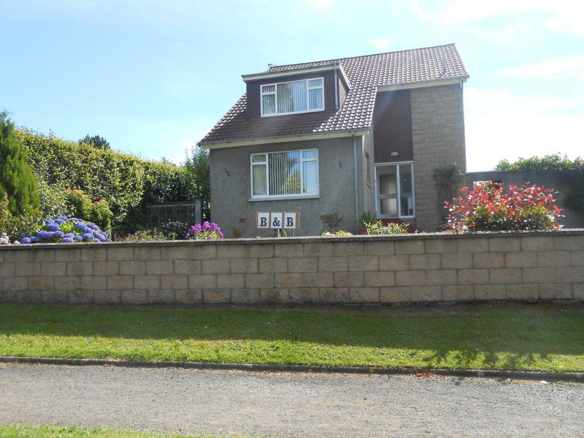 Rose Villa Bed And Breakfast Forfar Exterior photo
