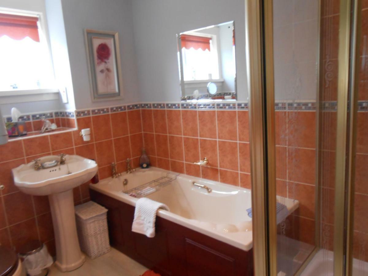 Rose Villa Bed And Breakfast Forfar Exterior photo