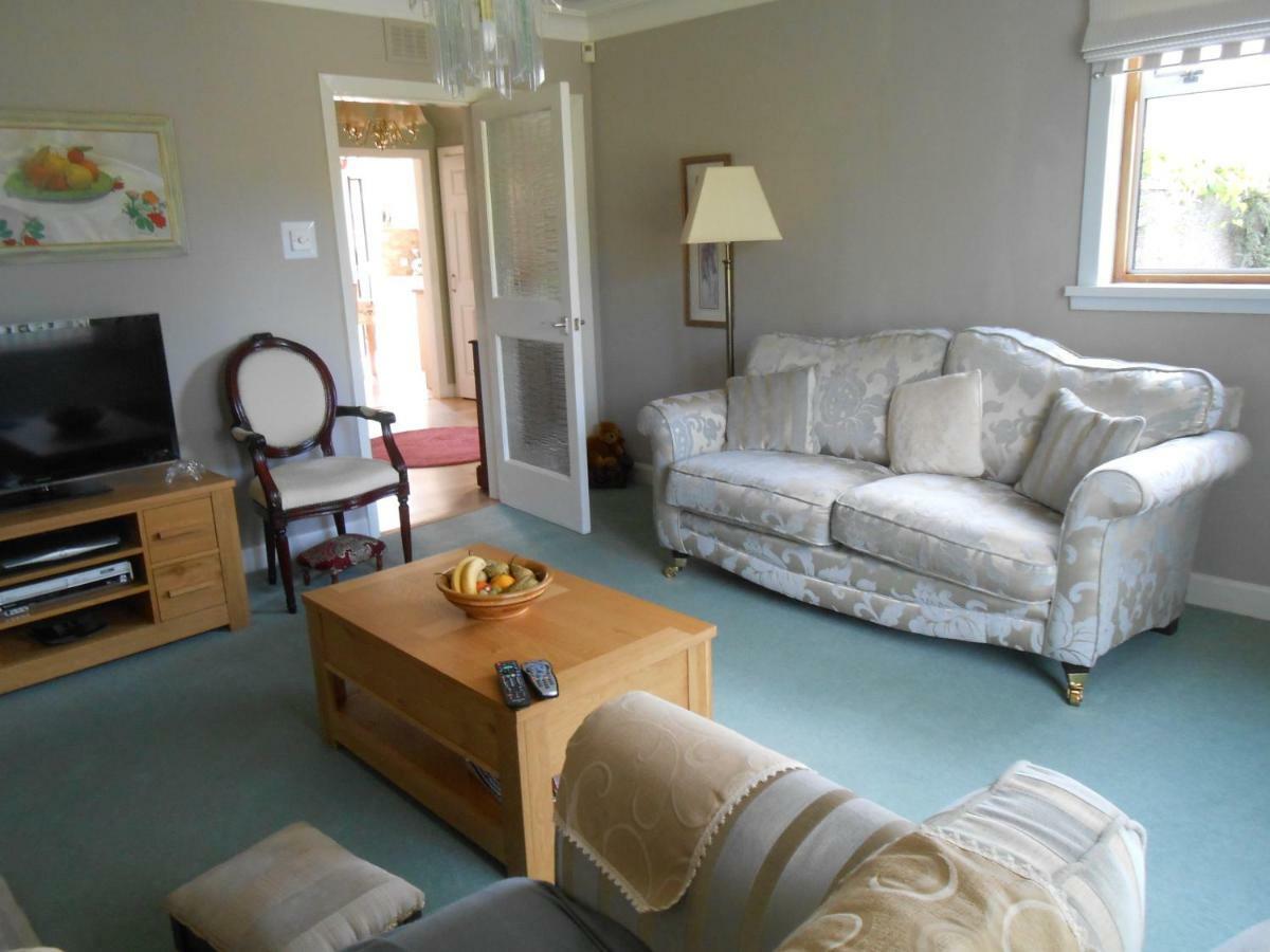 Rose Villa Bed And Breakfast Forfar Exterior photo