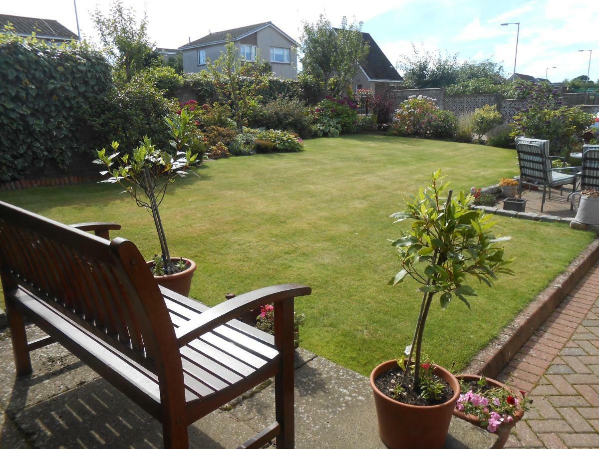Rose Villa Bed And Breakfast Forfar Exterior photo